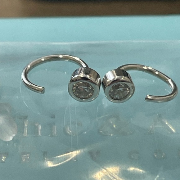 Chic & Artsy Sterling Silver Dainty Hug Hoop CZ Earrings *New* OS - Picture 5 of 6